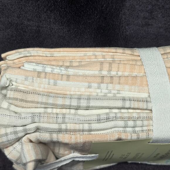 Cynthia Rowley 100% Cotton Napkin Set of Twelve 20" x 20" Napkins - Picture 6 of 7